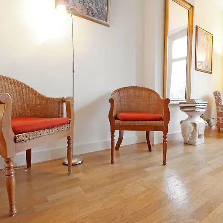 Spacious Opposite Of Rijksmuseum Bed & Breakfast