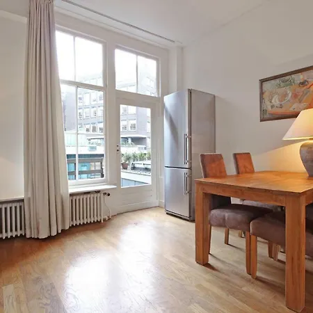Spacious Opposite Of Rijksmuseum Bed & Breakfast Amsterdam